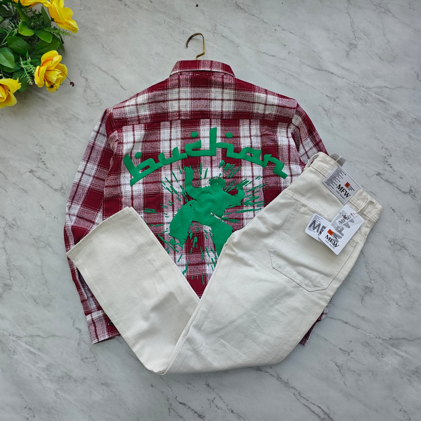 2 in 1 combo MFW back printed baggy shirts + mom fit jeans pant combo buy @600 rs only