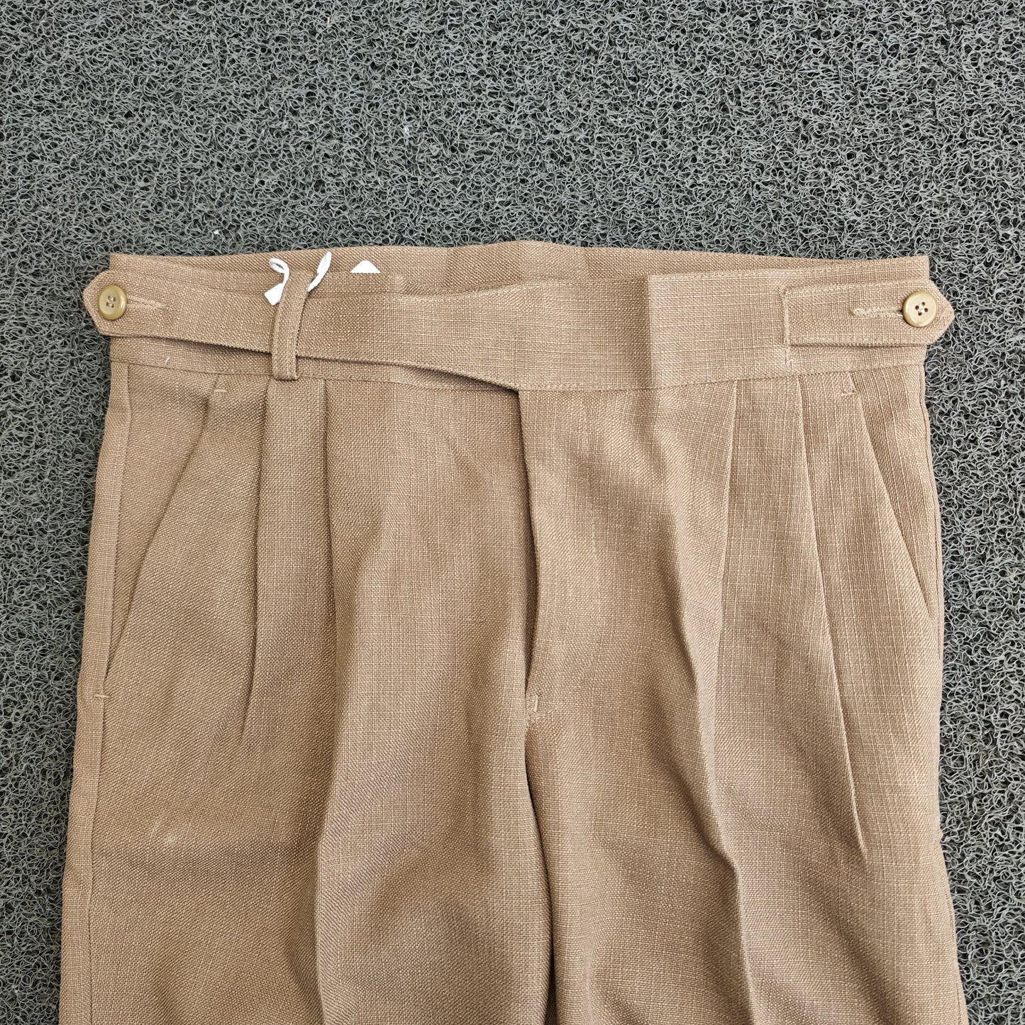 Mfw lenin Gurkha polo fit pants buy @450 rs only(Sand Beige Lenin polo fit )