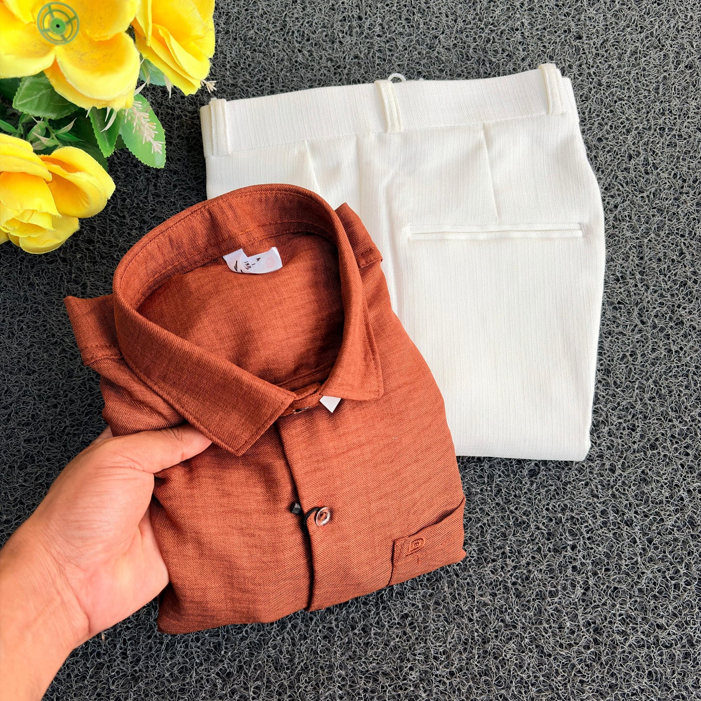 2 in 1 Combo money type Lenin Shirts + Lenin polo fit pant buy @ combo @600