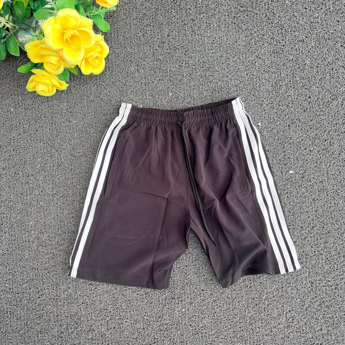 NS 3 line shorts buy 3 pcs @499 and 1 pcs @199(Black)