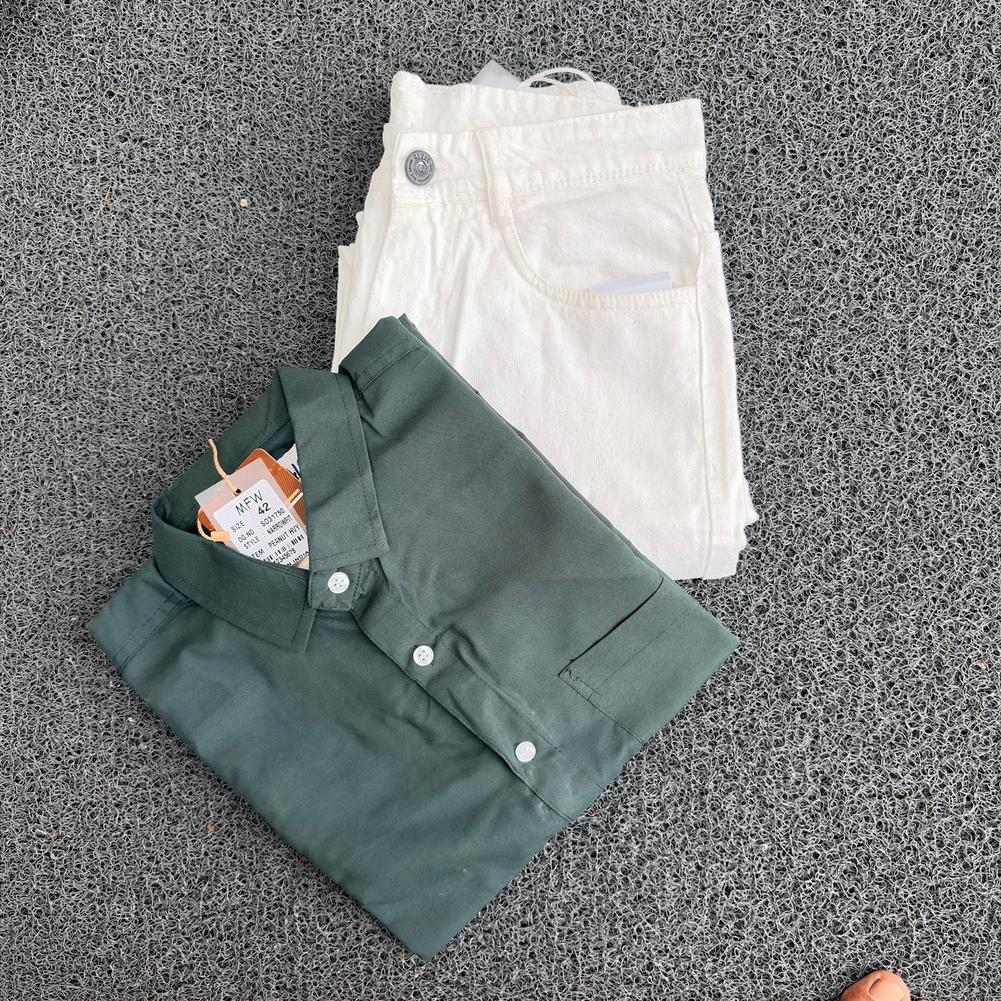 2 in 1 Combo Big size plain formal shirts + Mom fit jeans @600