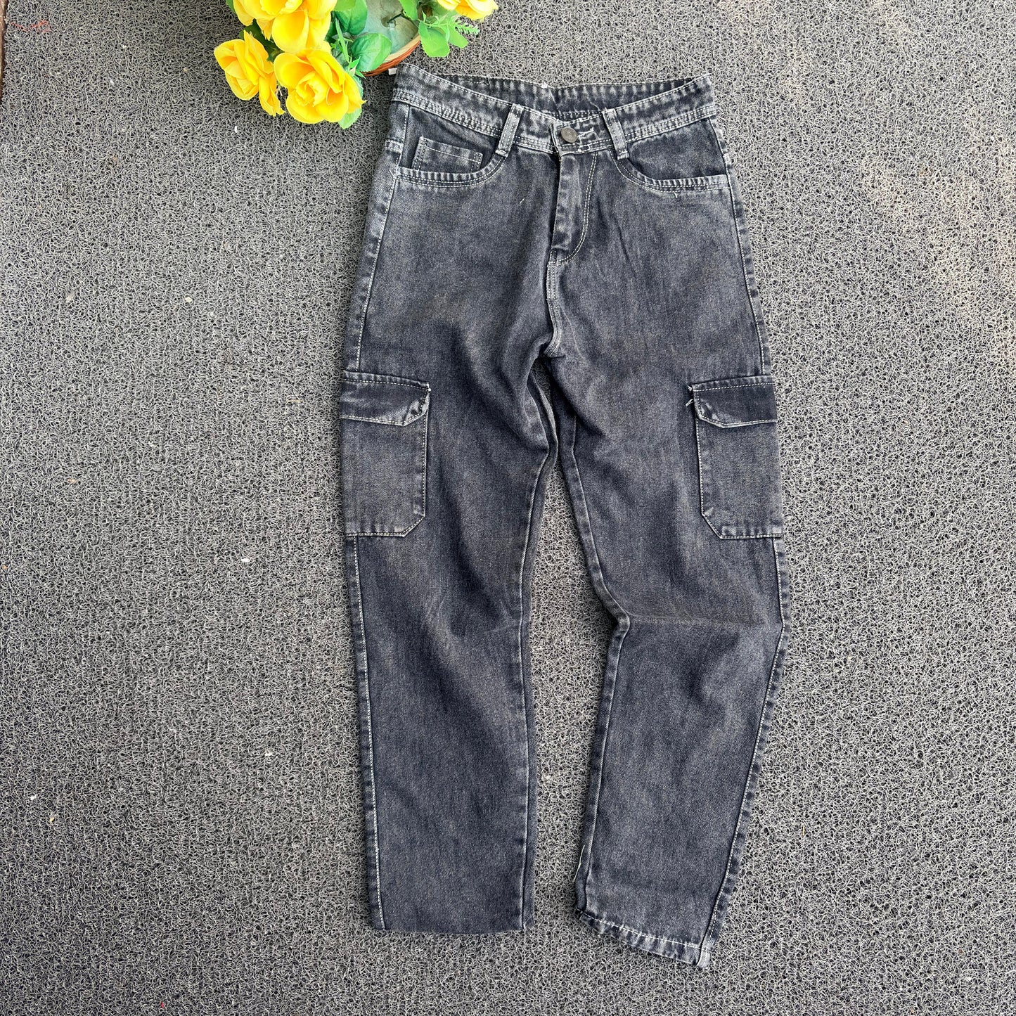 6 Pocket mom fit jeans buy @450 rs