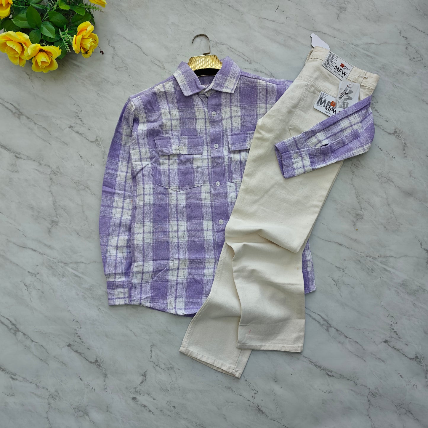2 in 1 combo MFW back printed baggy shirts + mom fit jeans pant combo buy @600 rs only