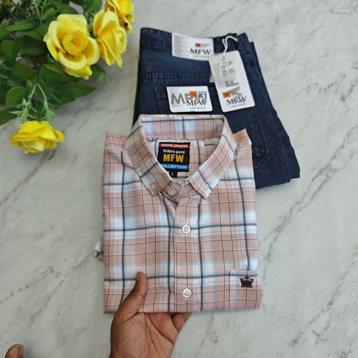 2 in 1 combo mfw oxford shirts + plain mom fit jeans pant combo buy @550 rs only