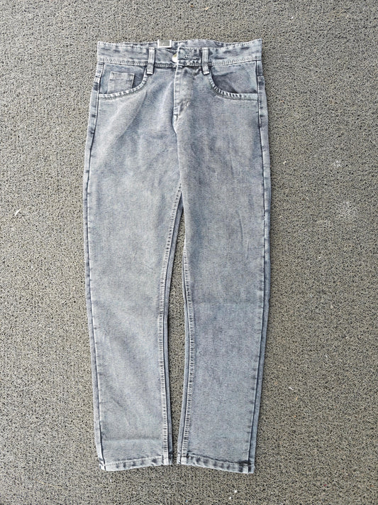 Men's Mom fit jeans pant buy @350 rs only
