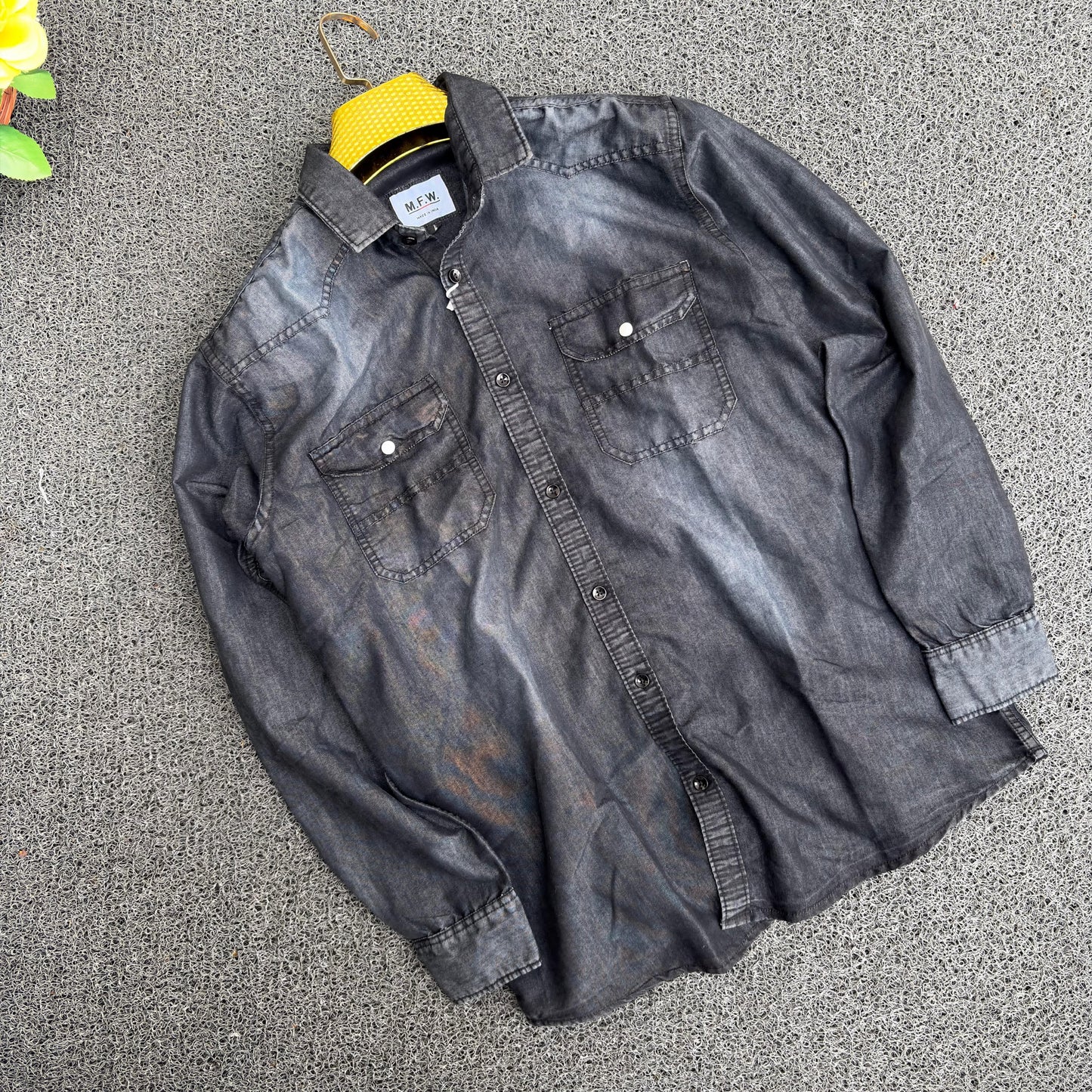 Men's Double pocket Denim Shirts single pcs @350 and Buy 3 pc combo @999