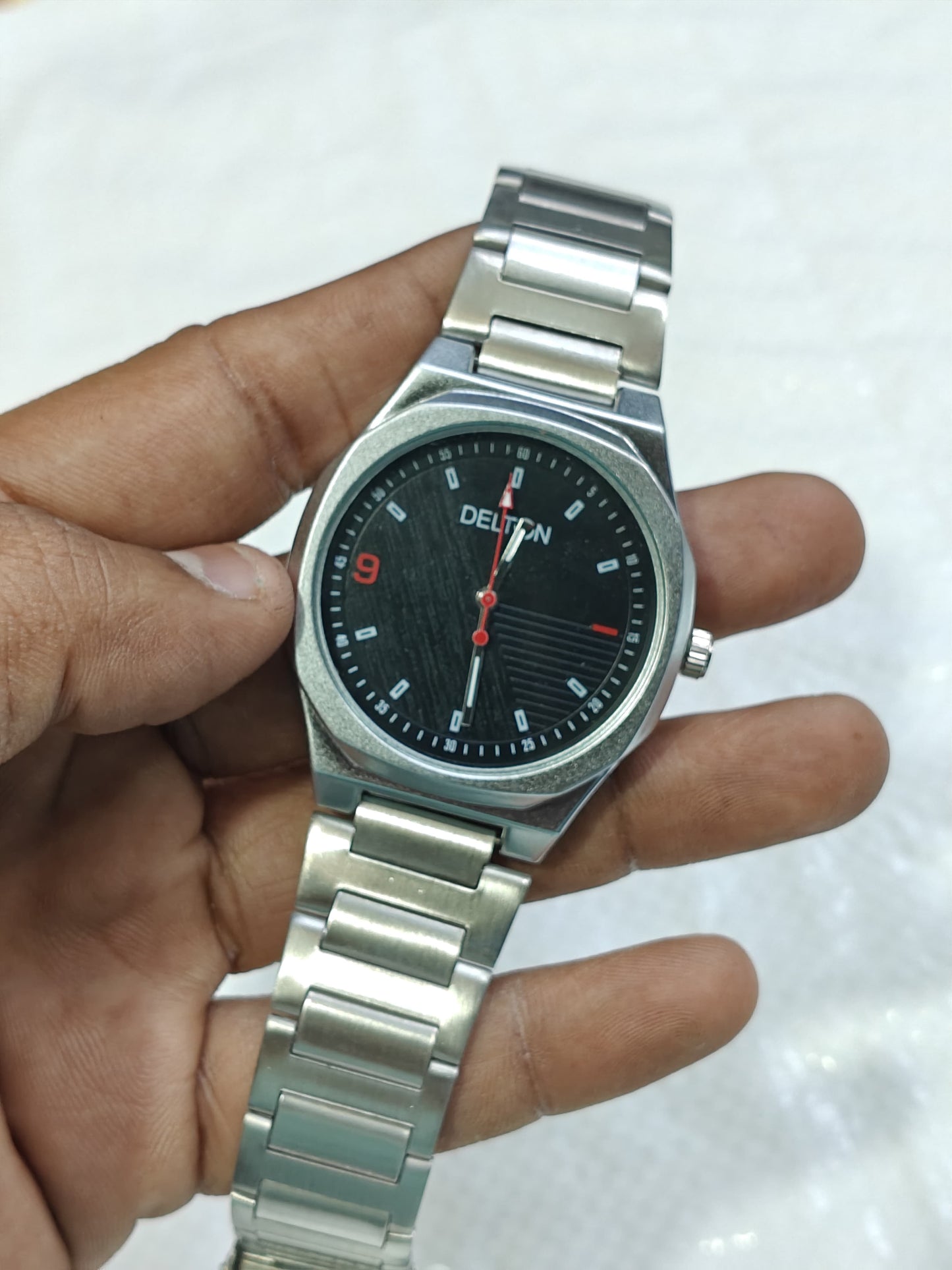 Mens most trendy Sliver strap watches @200