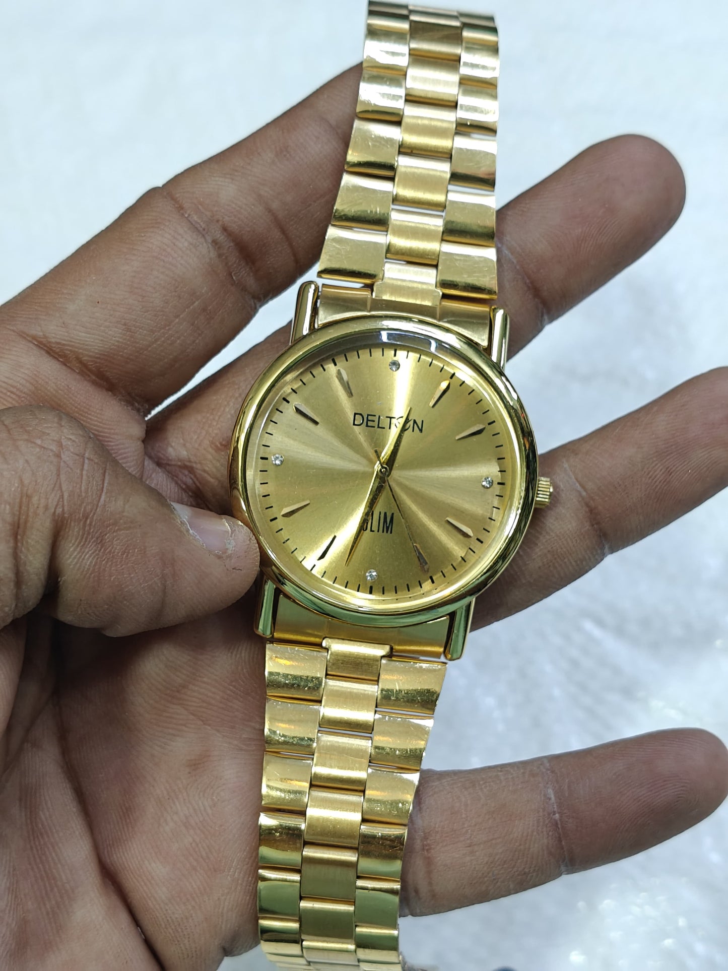 Mens most trendy Gold strap watches @200