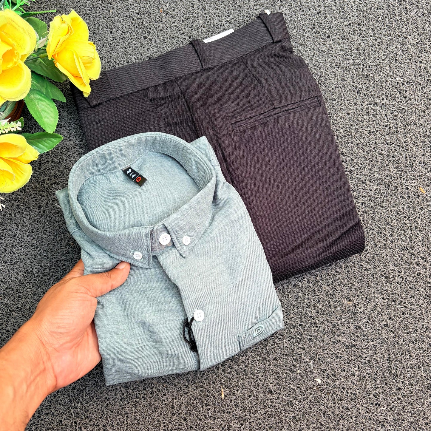 2 in 1 Combo  money type Lenin Shirts + Lenin polo fit pant buy @ combo @600