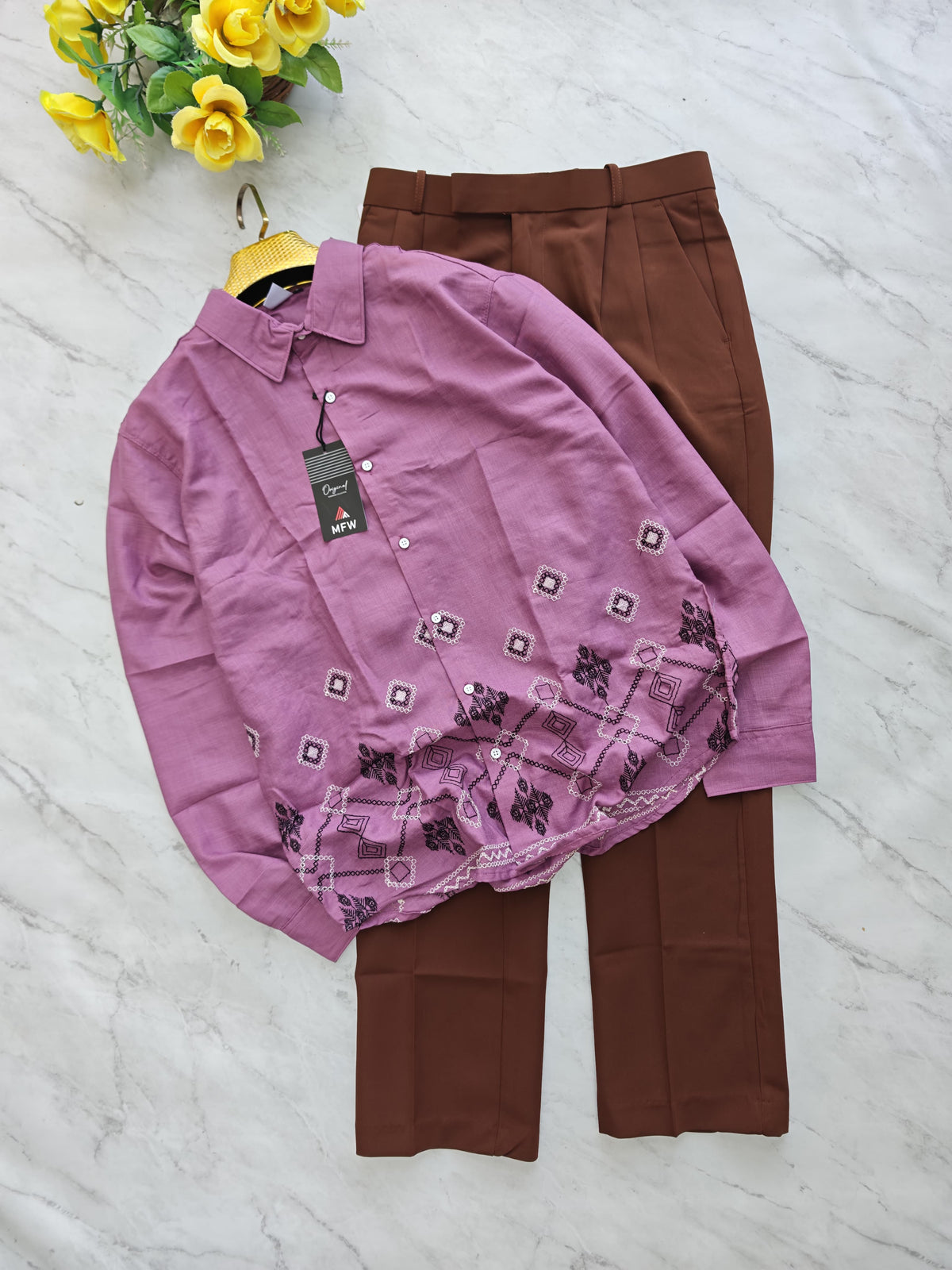 2 in 1 Combo Bottom Embroidery shirts + Korean baggy pants buy @600 rs only