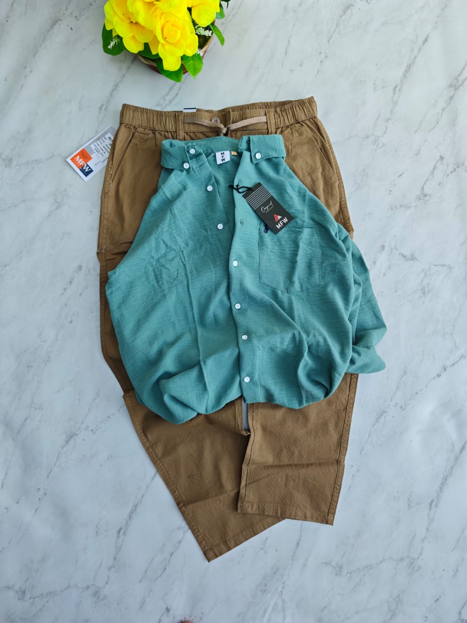 2 in 1 combo old money type crush lenin shirts + relax fit pant buy @600 rs only