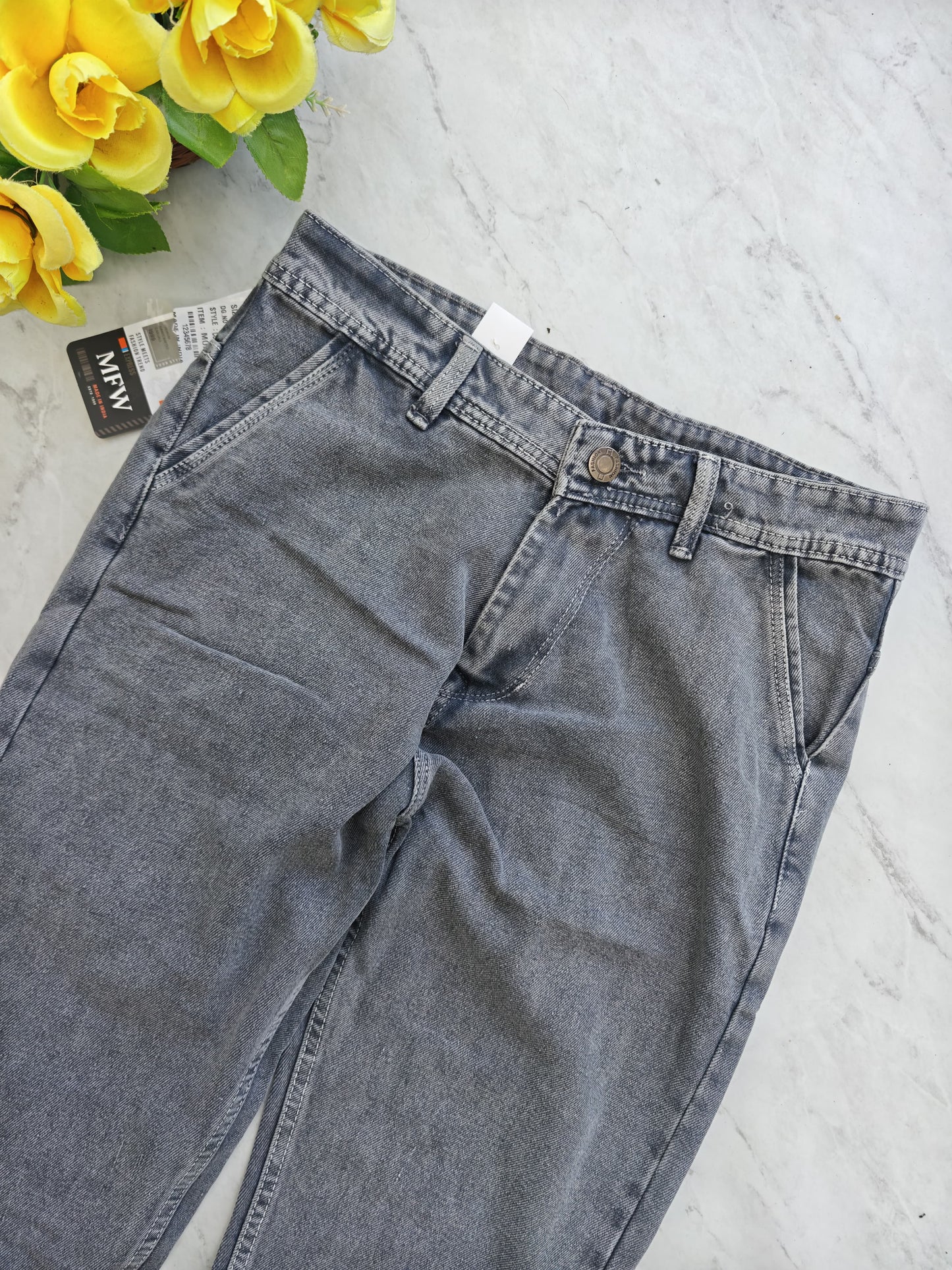 Men's premium Side pocket mom fit jeans pant buy @450 rs only