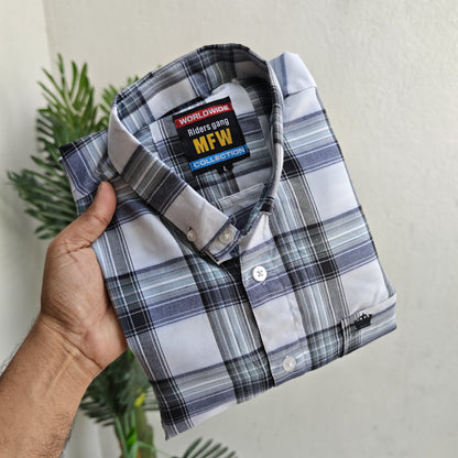 2 in 1 combo Oxford shirts + Lenin polo fit pants combo buy @550 rs only