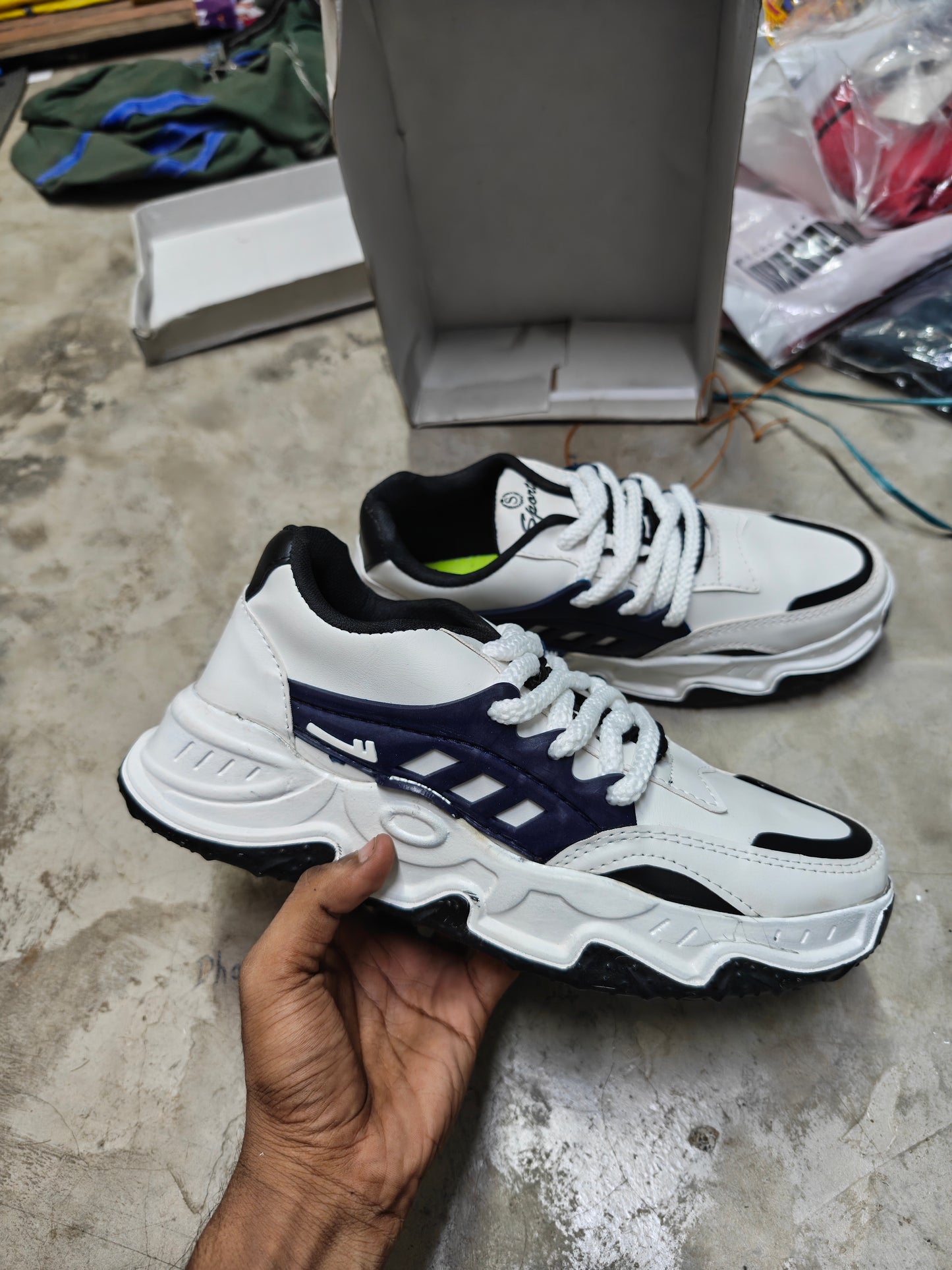 Men's retro style Baggy shoes buy @350 rs only
