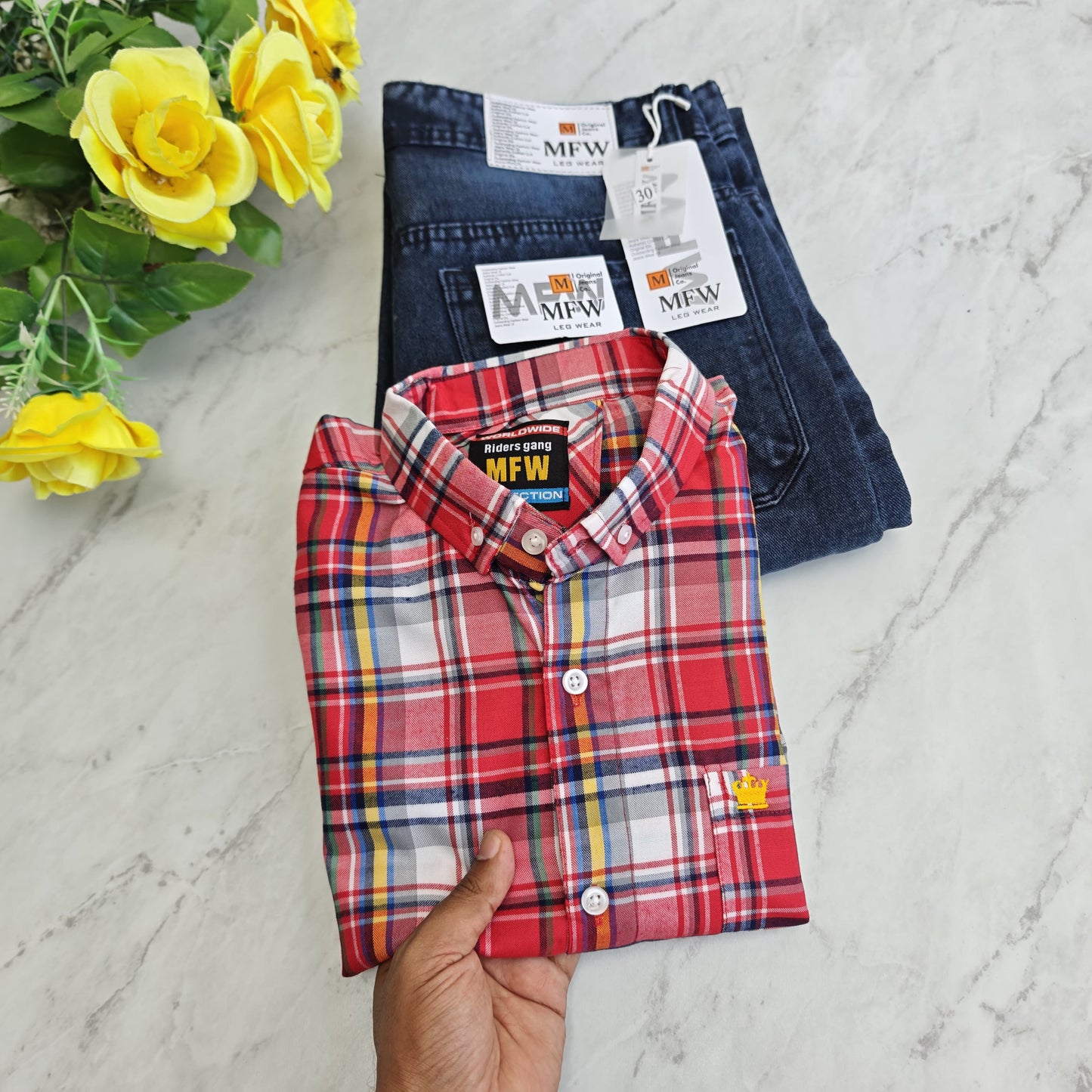 2 in 1 combo mfw oxford shirts + plain mom fit jeans pant combo buy @550 rs only