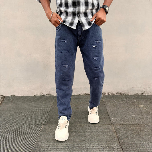 Torn mom fit jeans pant buy @ 450 rs