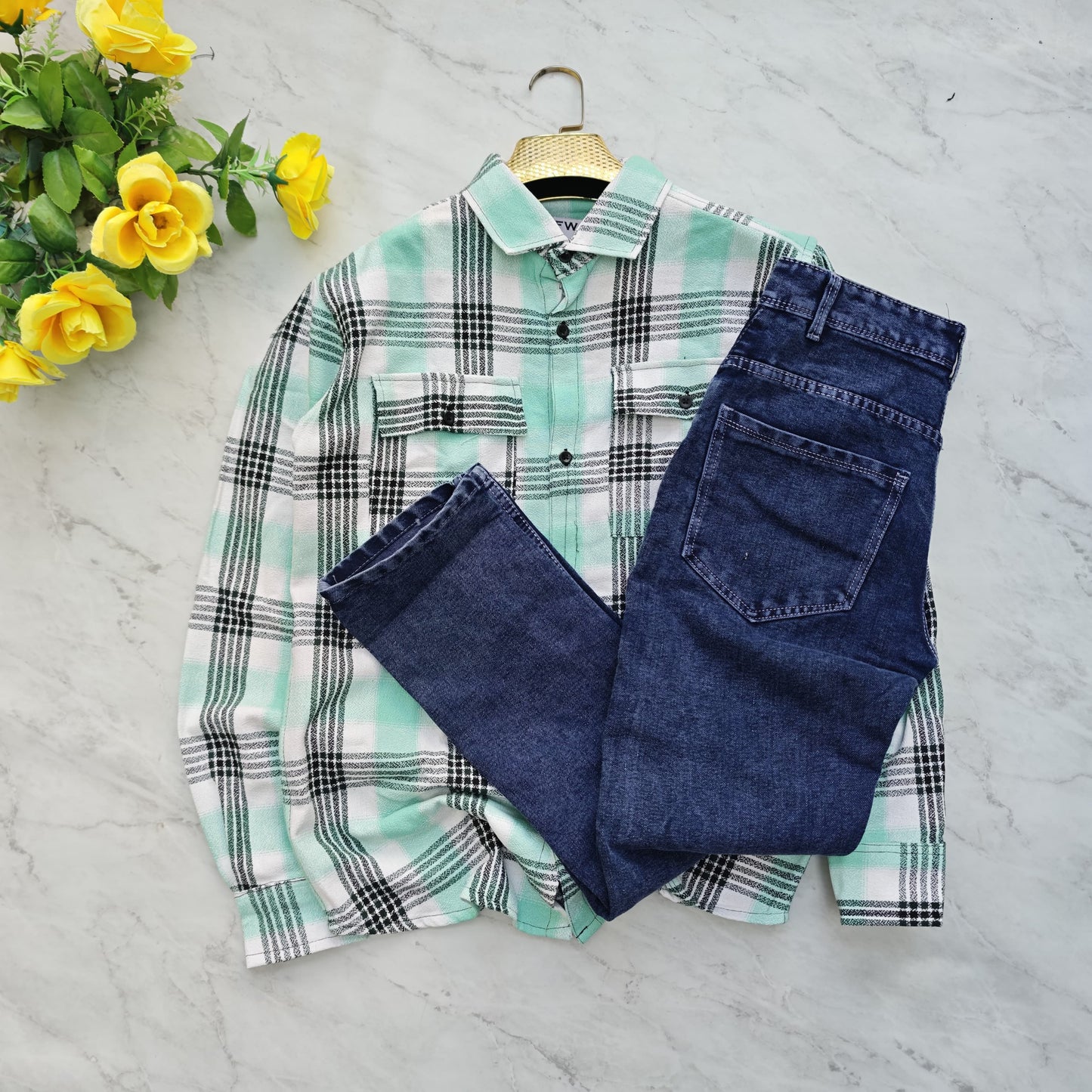 2 in 1 combo mfw back printed shirts+plain momfit jeans pant combo buy @600 rs only