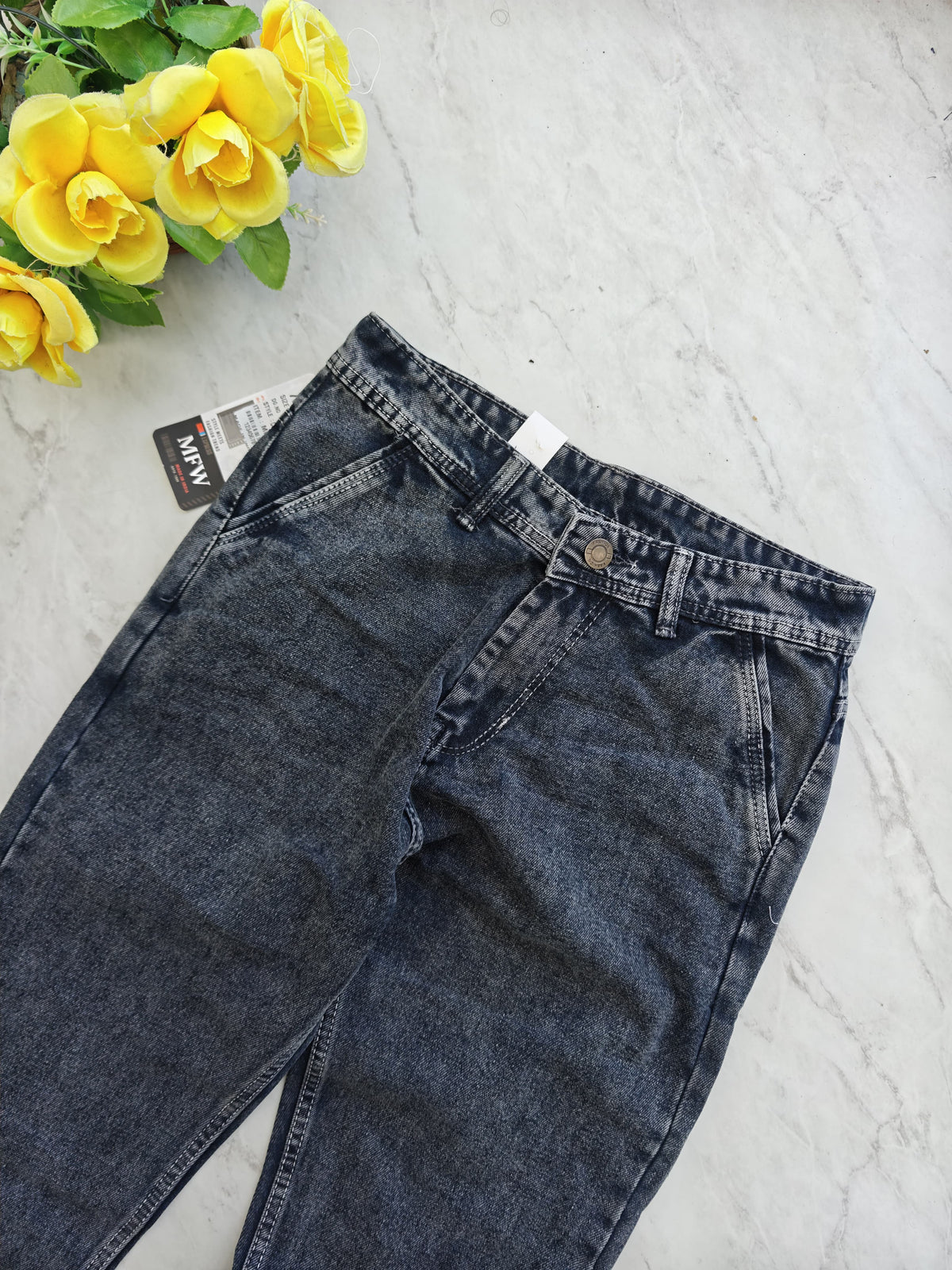 Men's premium Side pocket mom fit jeans pant buy @450 rs only