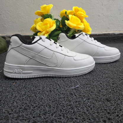 Men's Casual white Shoes single pcs @350 and Buy 3 pc combo @999