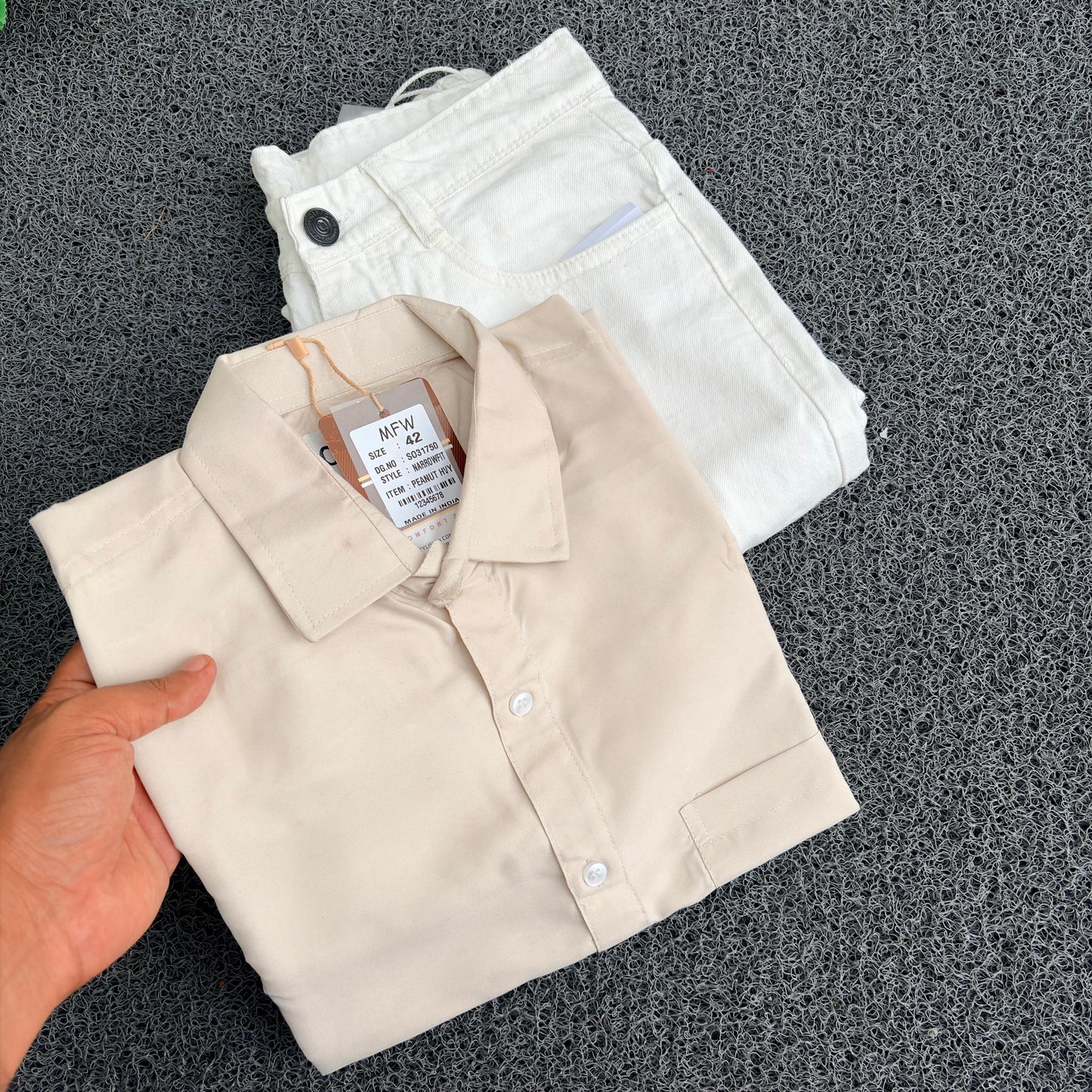 2 in 1 Combo Big size plain formal shirts + Mom fit jeans @600