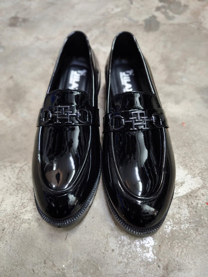 Men's Loafers shoes buy @350 rs only (model no 6) color black