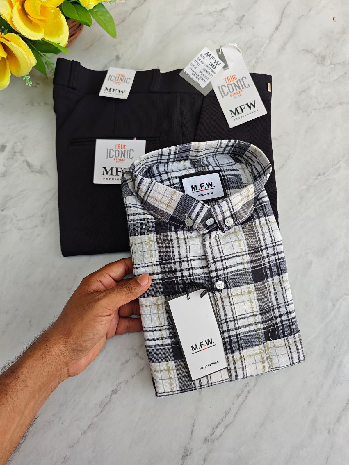 2 in 1 Combo oxford checked shirts + peanut fabric polo fit pant buy @550 rs only