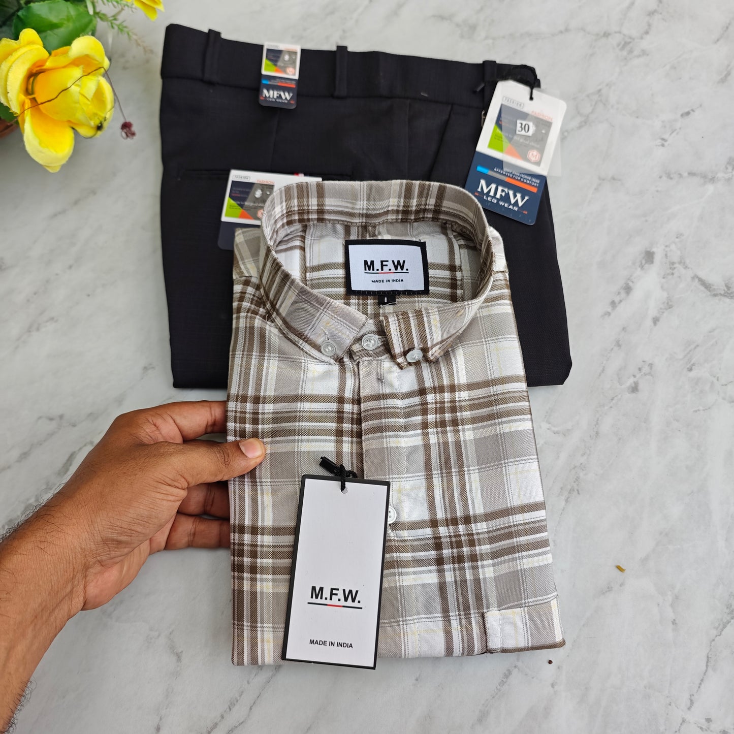 2 in 1 combo MFW oxford shirts+ lenin polo fit pant combo buy @550 rs only