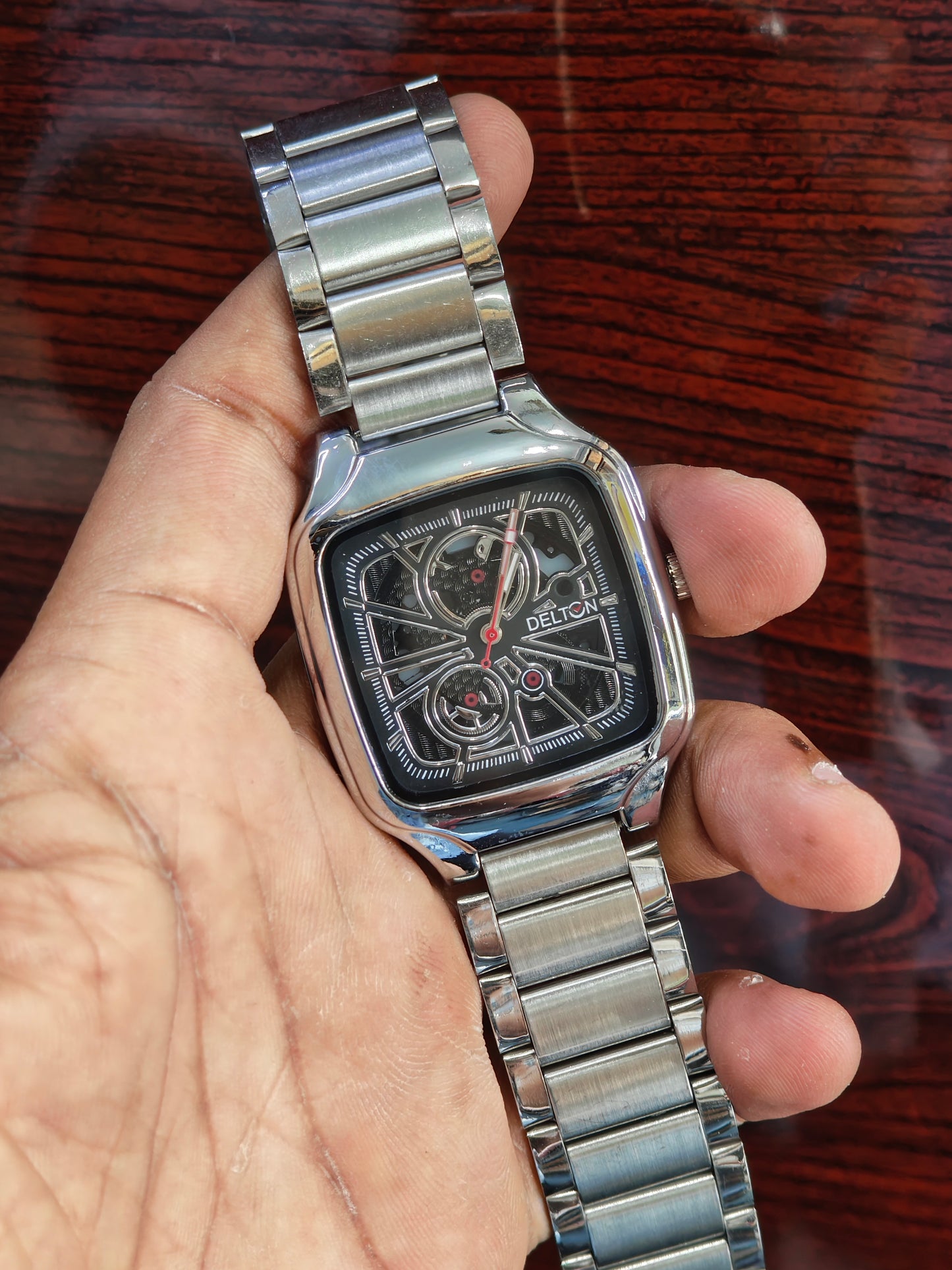 MFW stainless Steel watch Buy @200rs. S1