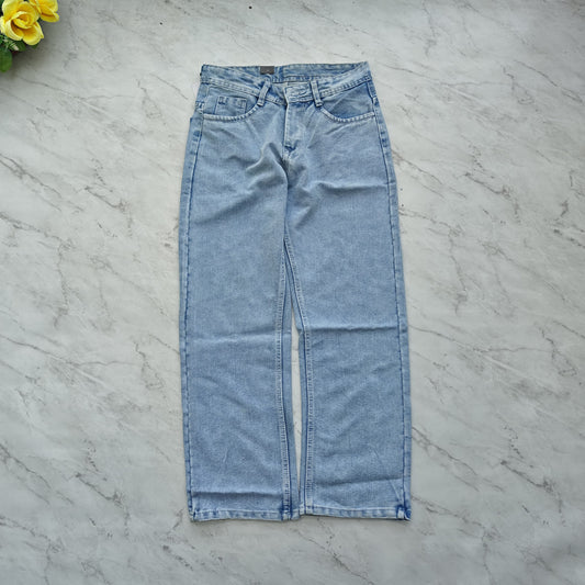 Men's Straight fit jeans pant buy @350 rs only