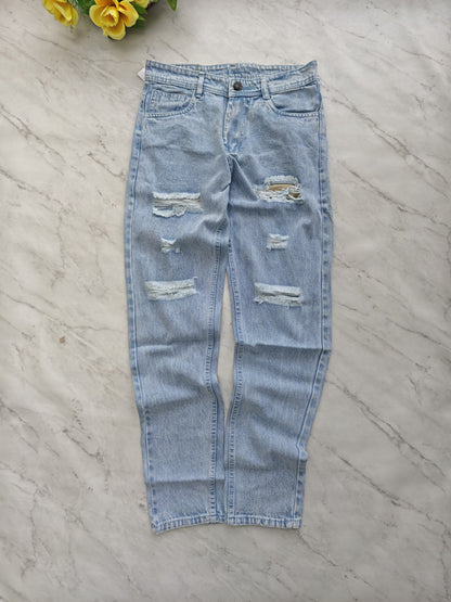 Men's torn mom fit jeans pants buy @450 rs only[Ice Blue]