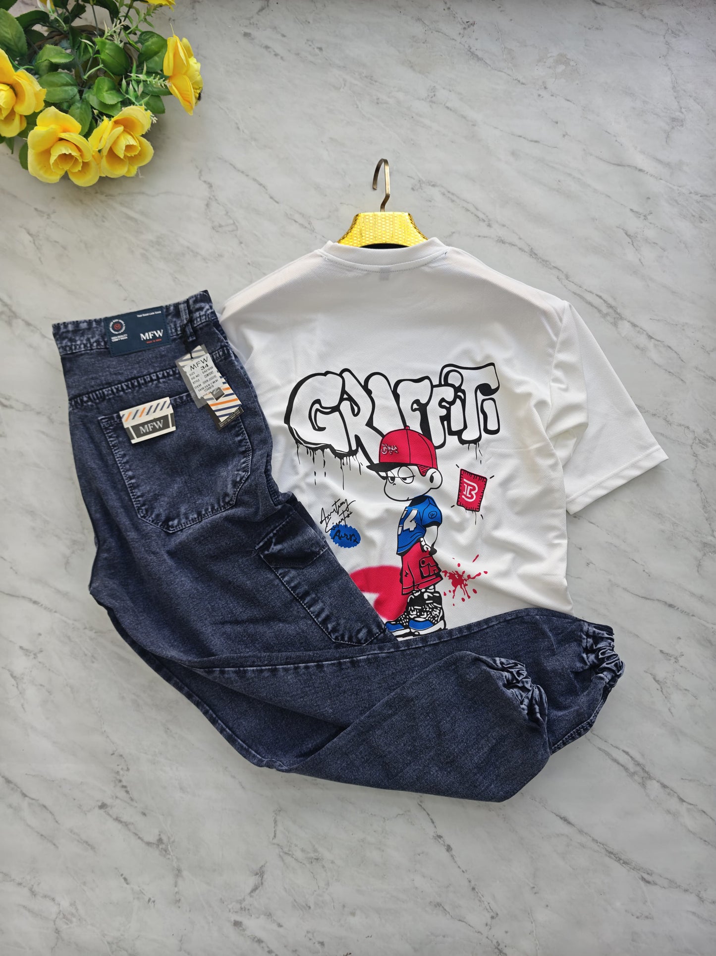 2 in 1 combo drop shoulder tshirt + denim joggers buy @600 rs only