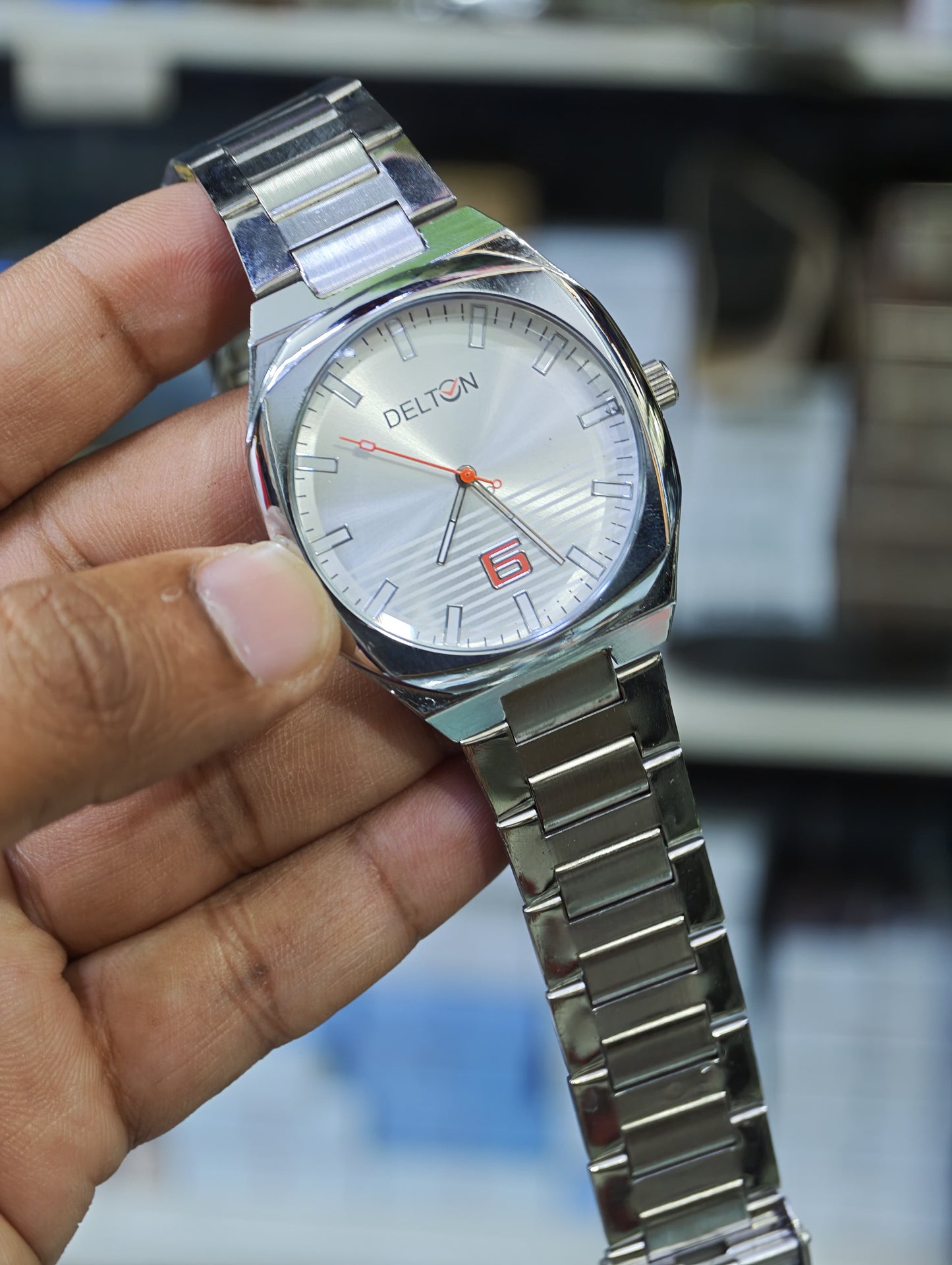 Mens most trendy Sliver strap watches @200