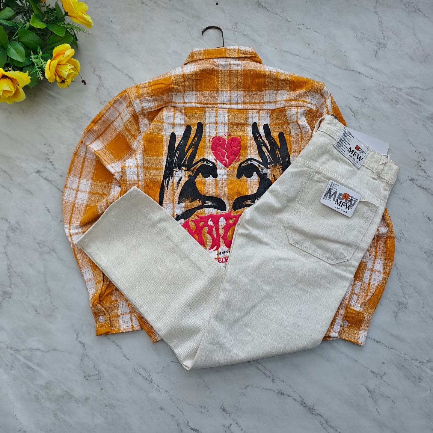 2 in 1 combo MFW back printed baggy shirts + mom fit jeans pant combo buy @600 rs only
