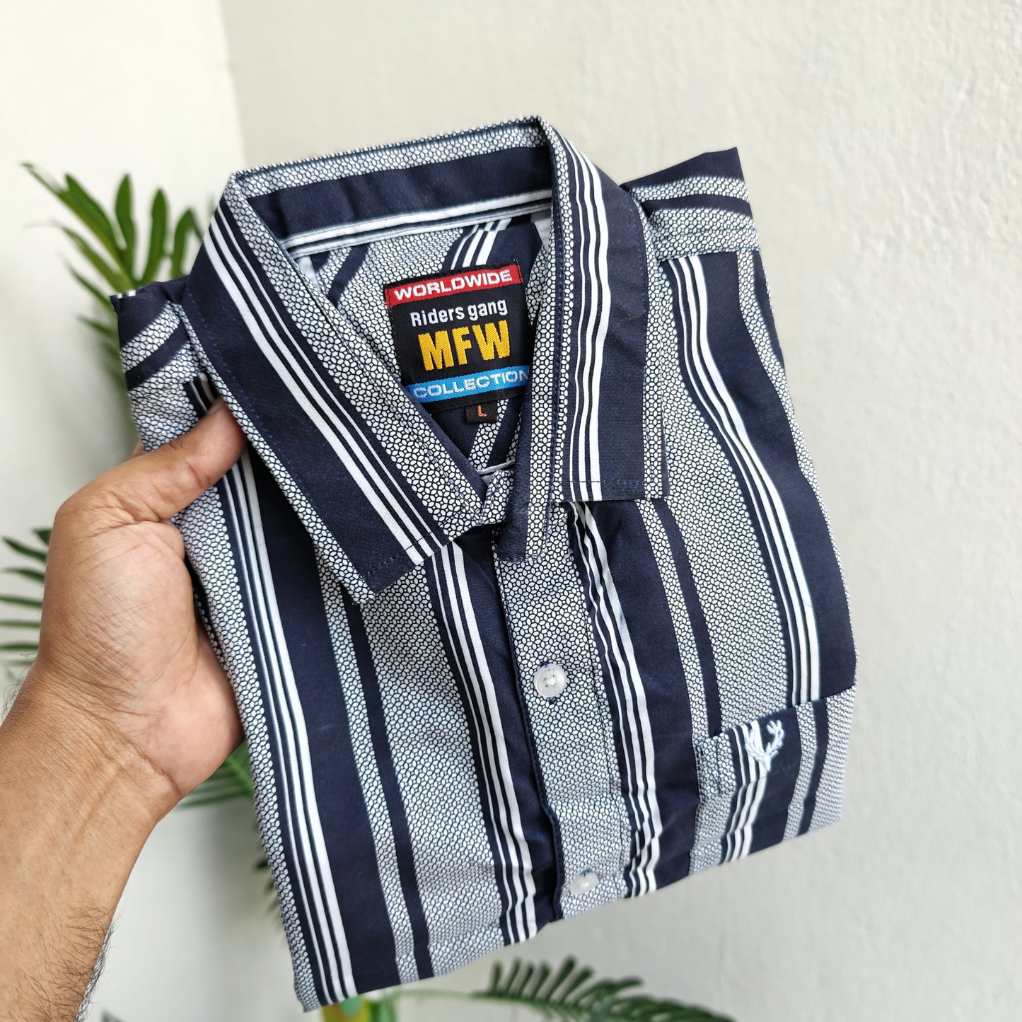 Mfw full sleeve laffer cotton shirts buy @200 rs only(Navy)