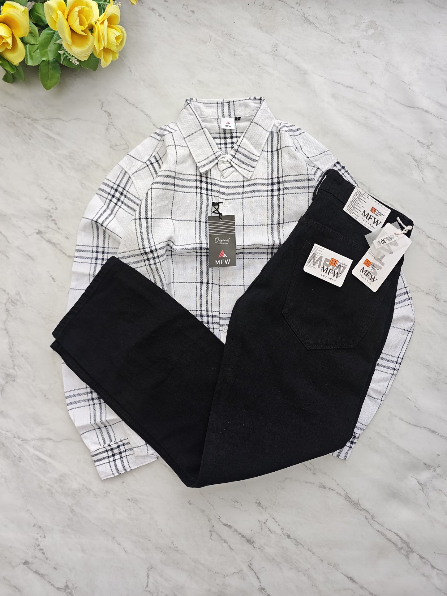 2 in 1 combo Checked shirts + mom fit jeans pant buy @600 rs only