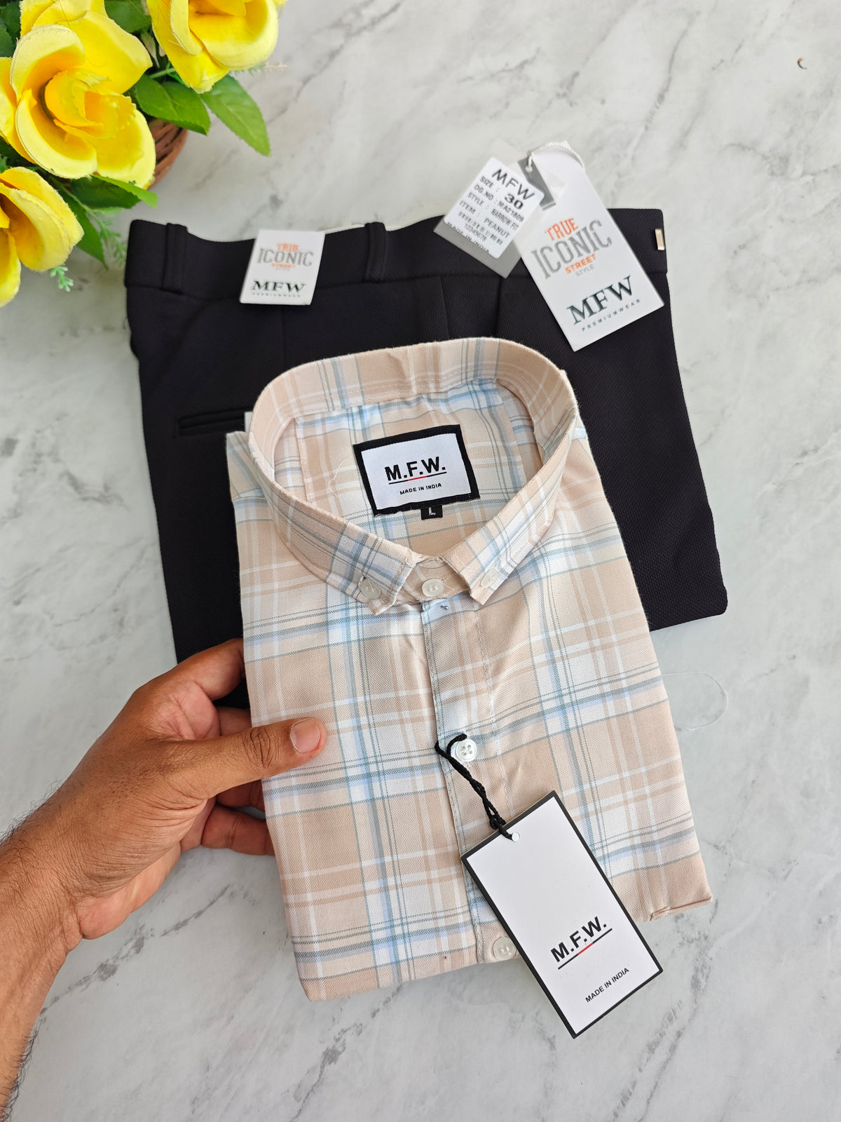 2 in 1 Combo oxford checked shirts + peanut fabric polo fit pant buy @550 rs only