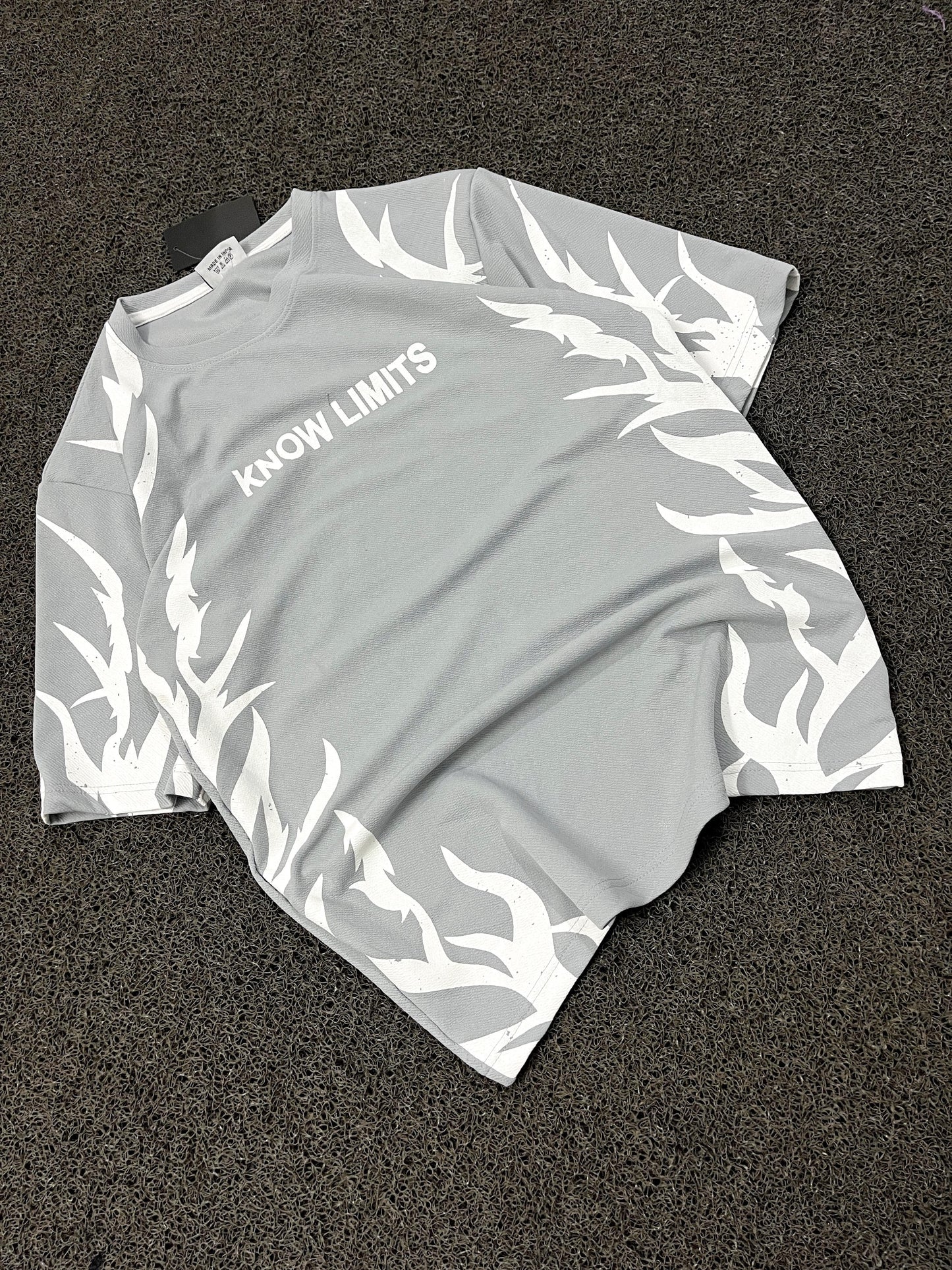 Round neck Front and back Printed droup shoulder Tshirt 1 pc @199 and 3 pcs @ 499