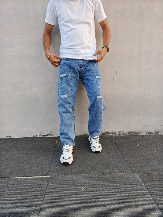 Mfw Torn mom fit jeans pant buy @450 rs only