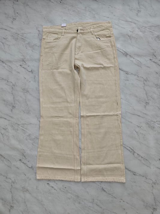 MFW bootcut jeans pant buy @450 rs only