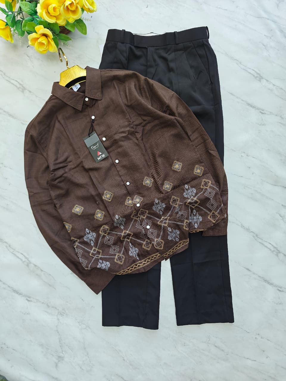 2 in 1 Combo Bottom Embroidery shirts + Korean baggy pants buy @600 rs only