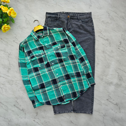 2 in 1 combo double pocket back printed shirts + plain mom fit jeans pant combo buy 550 rs only