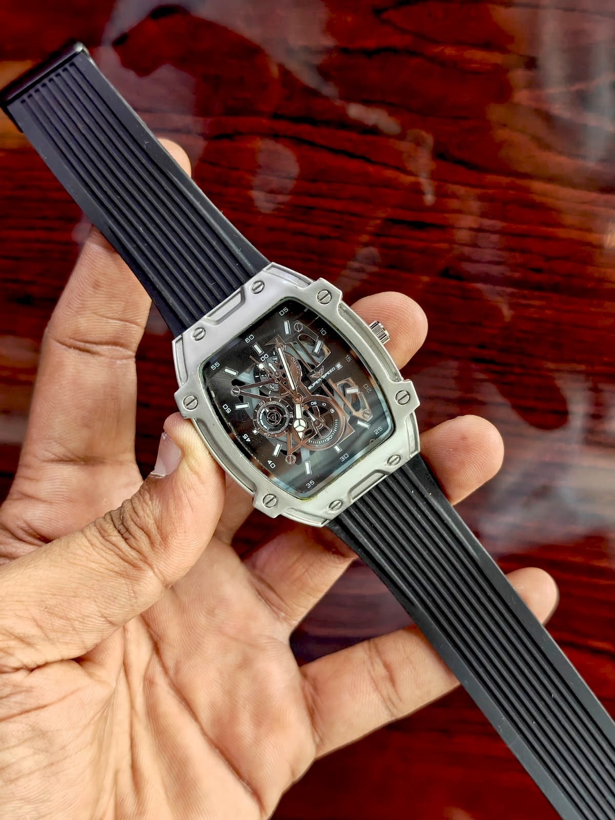Rugged skeleton watch Buy @250rs