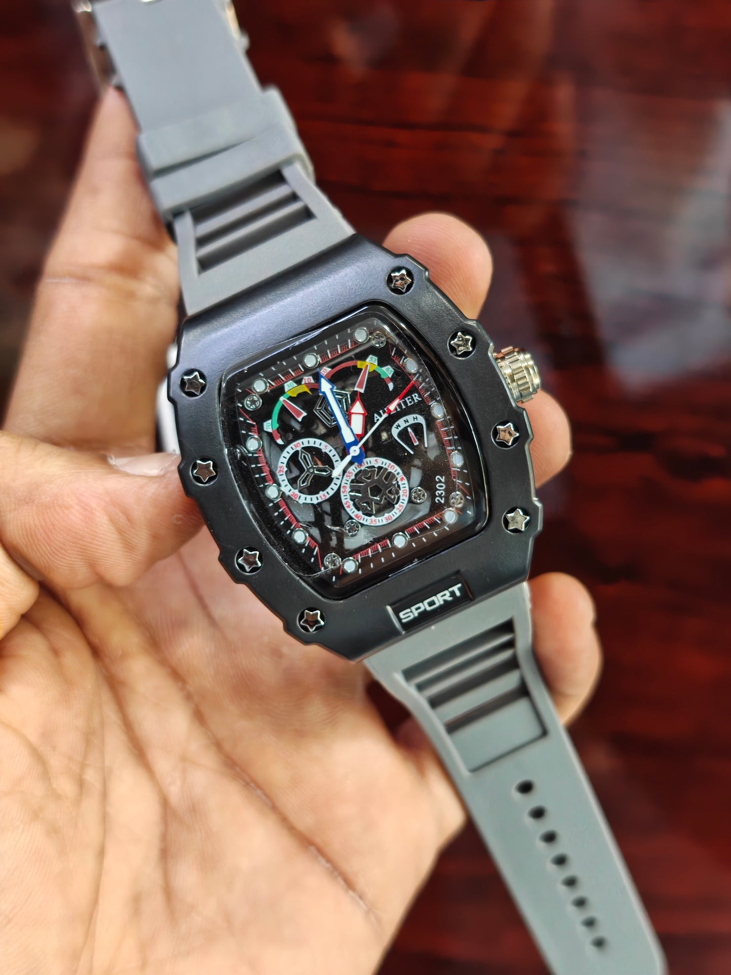 Rugged Style Analog watch Buy @200rs (D2)