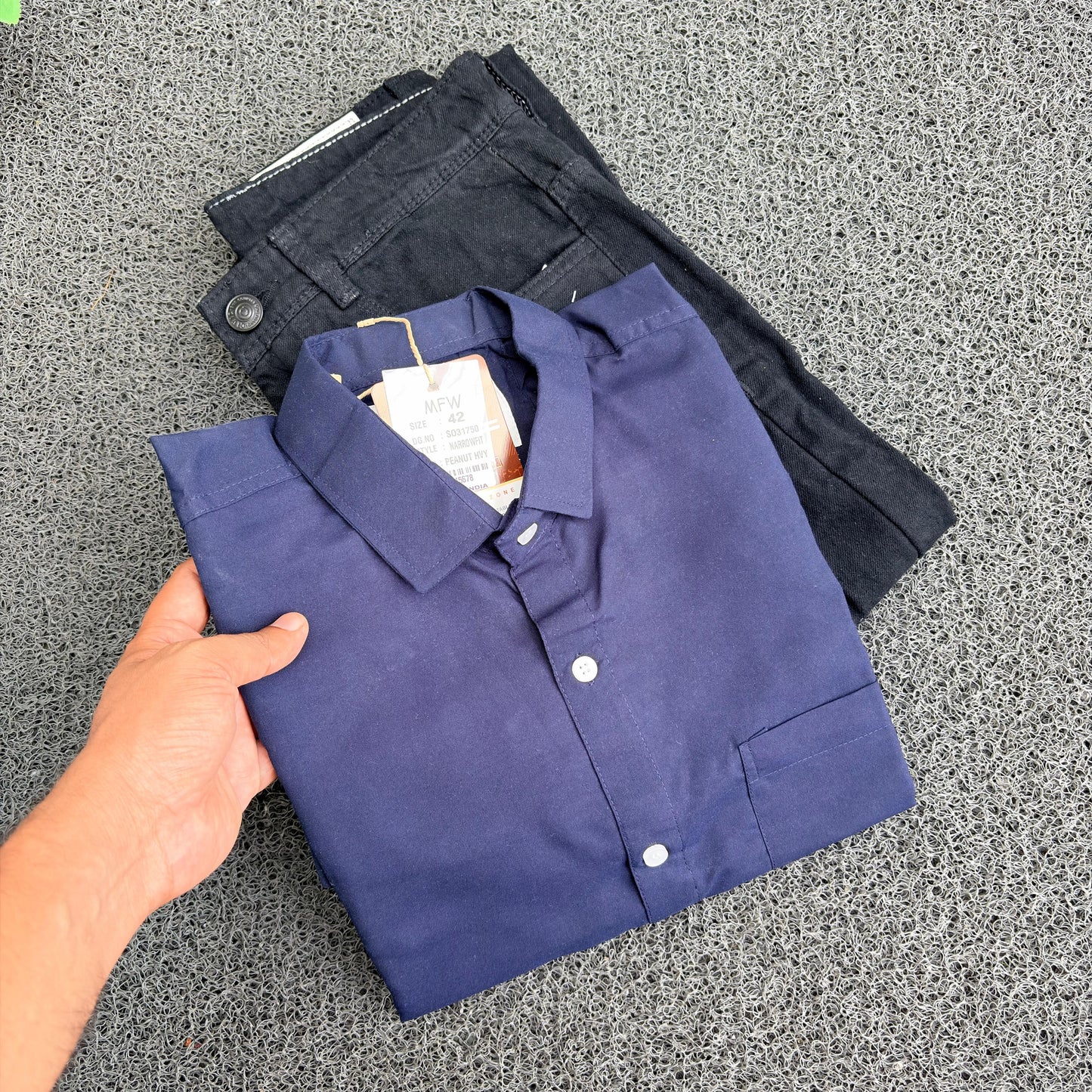 2 in 1 Combo Big size plain formal shirts + Mom fit jeans @600