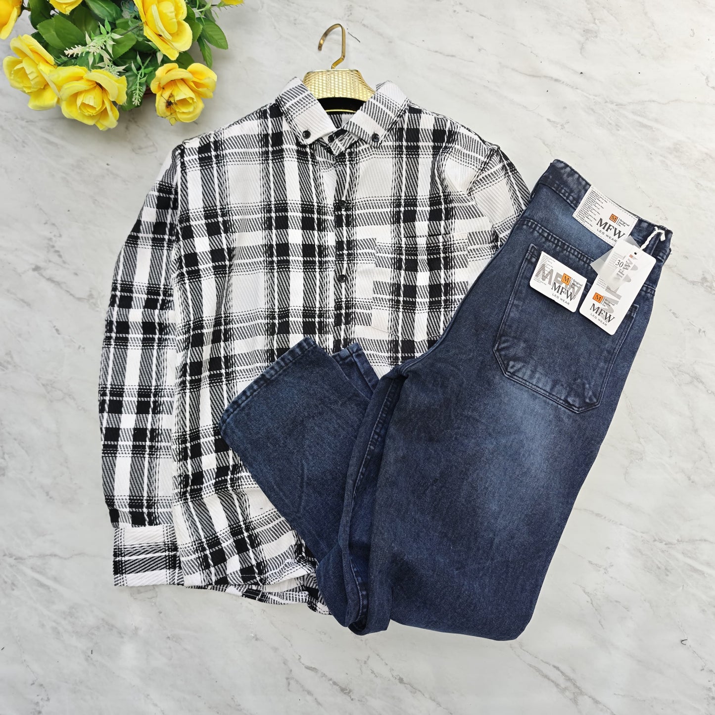 2 in 1 combo MFW back printed baggy shirts + mom fit jeans pant combo buy @600 rs only