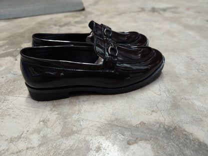 Men's Loafers shoes buy @350 rs only (model no 1) color brown