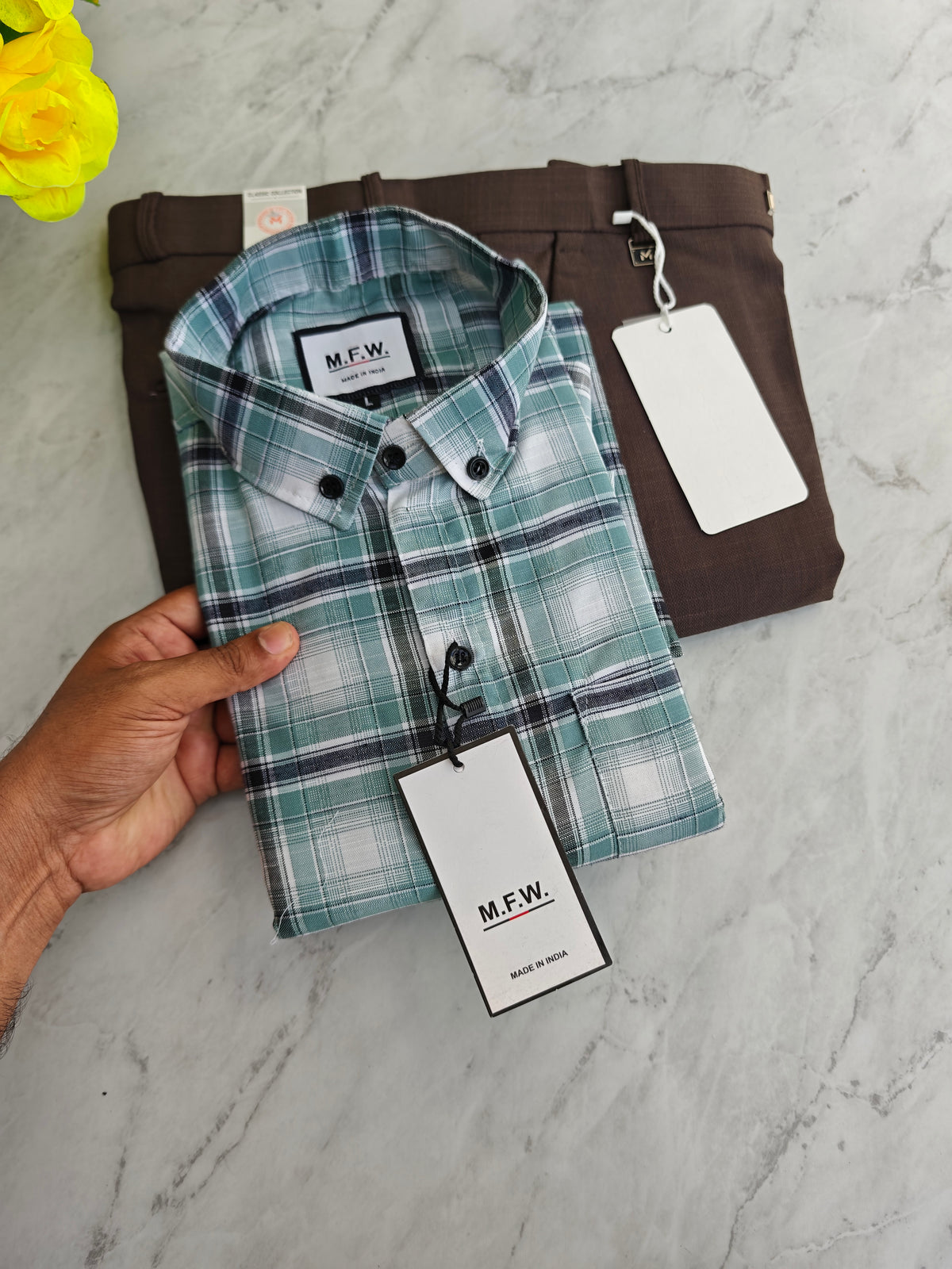 2 in 1 Combo oxford checked shirts + Lenin polo fit pant buy @600rs only