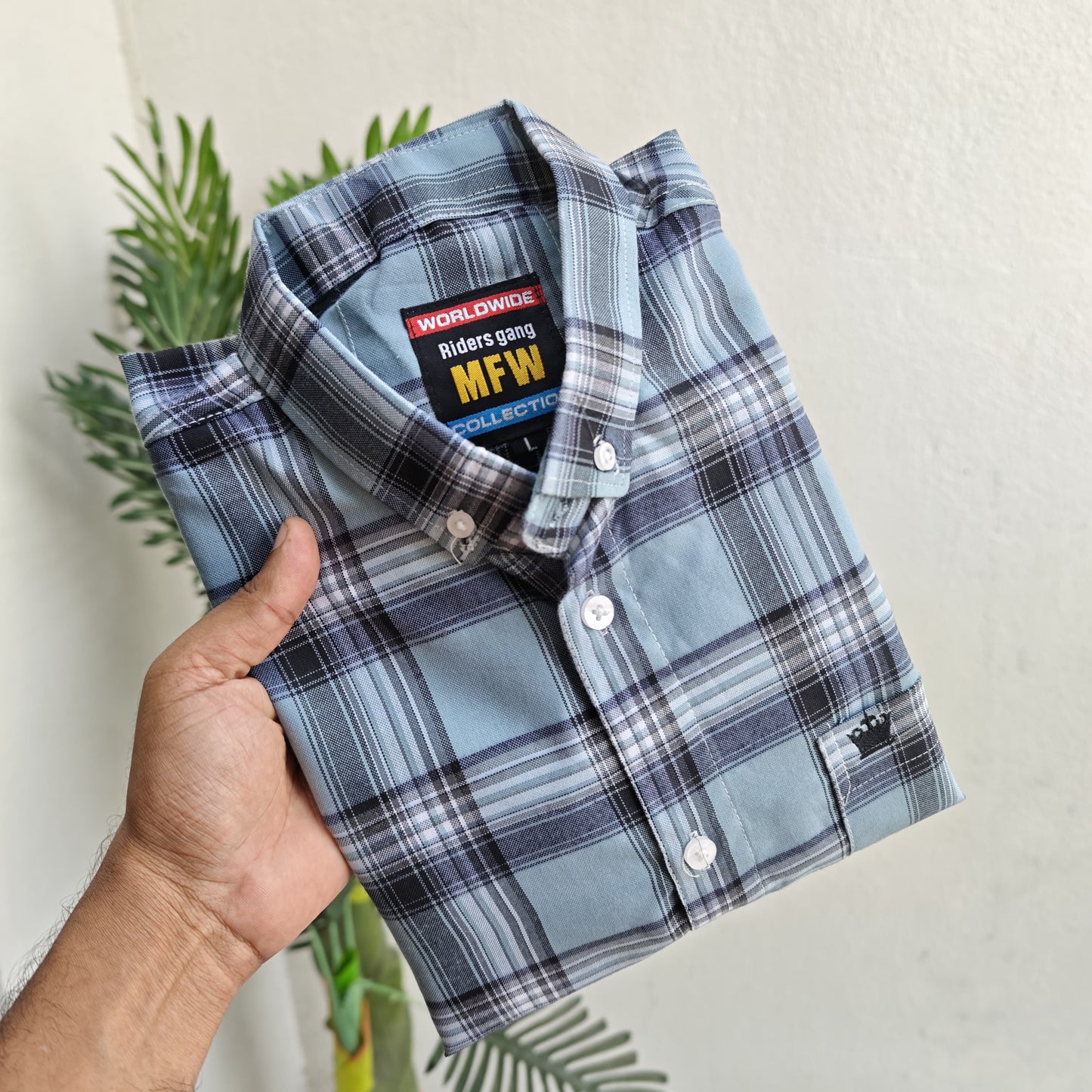 2 in 1 combo Oxford shirts + Lenin polo fit pants combo buy @550 rs only