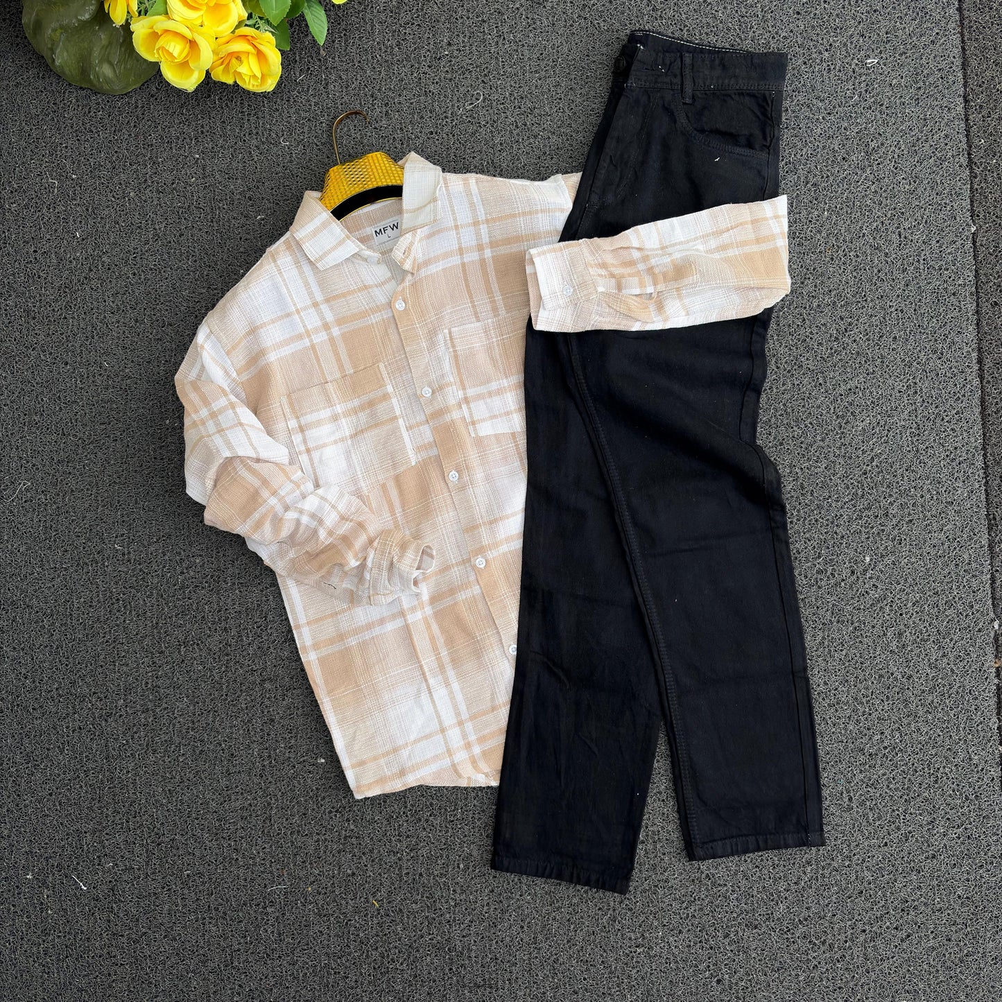 2 in 1 combo Dobby double pocket back print shirts + Mom fit jeans pant combo buy @600