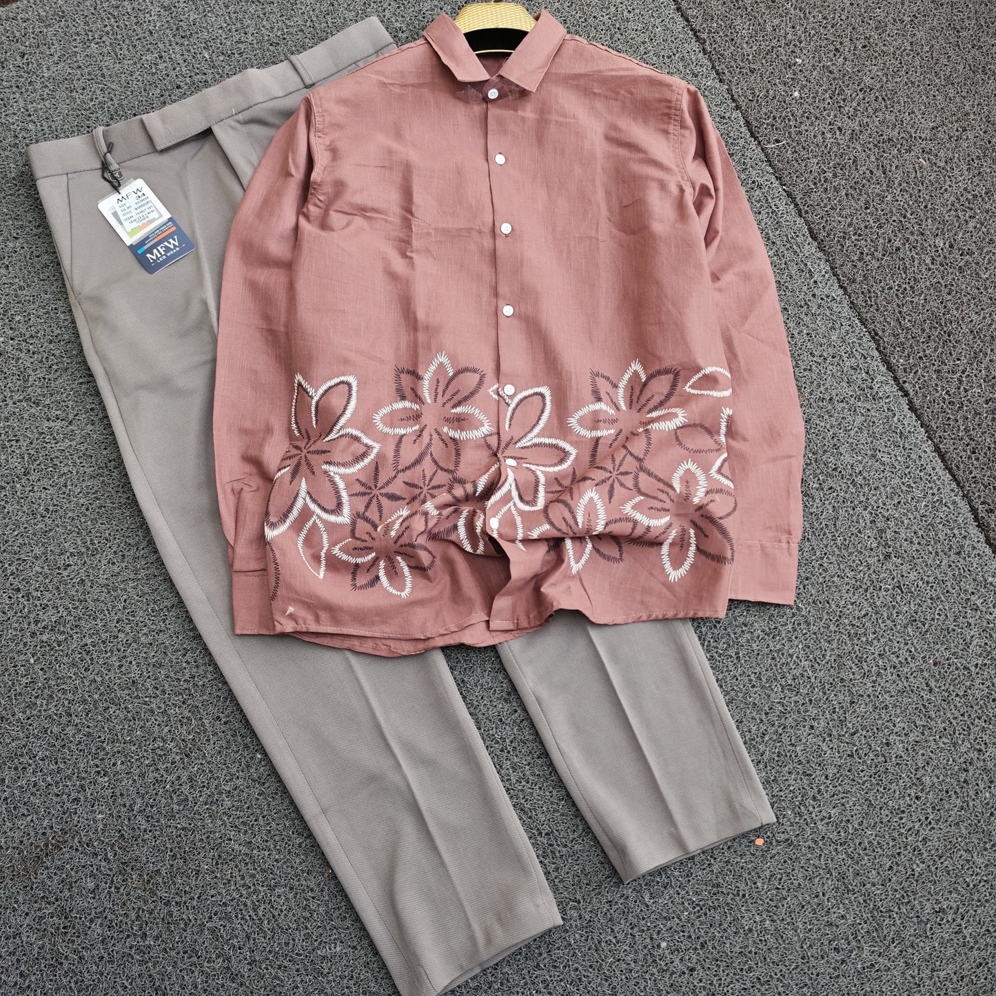 2 in 1 combo Lenin Bottom printed shirts+penut polo fit pants buy @600 rs only